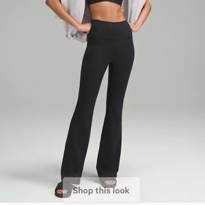 Lululemon Groove Super High Rise Flared Pant